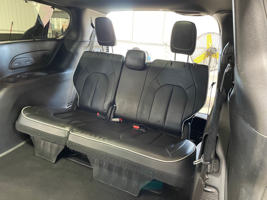2019 Chrysler Pacifica Image 16