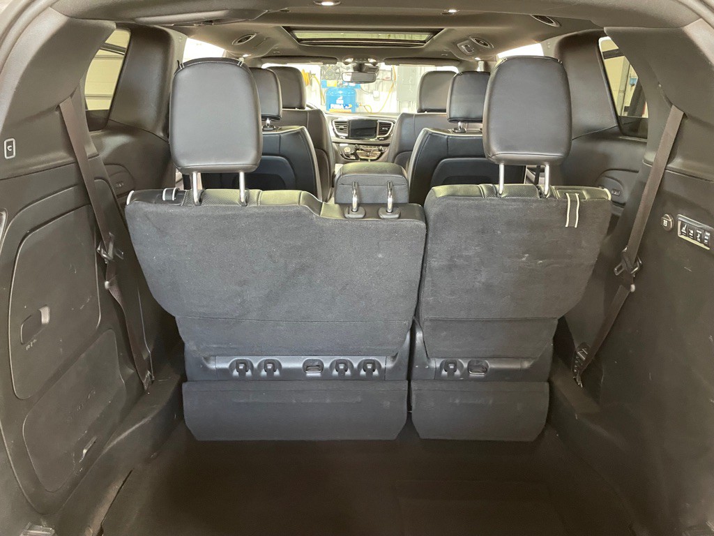 2019 Chrysler Pacifica Image 18