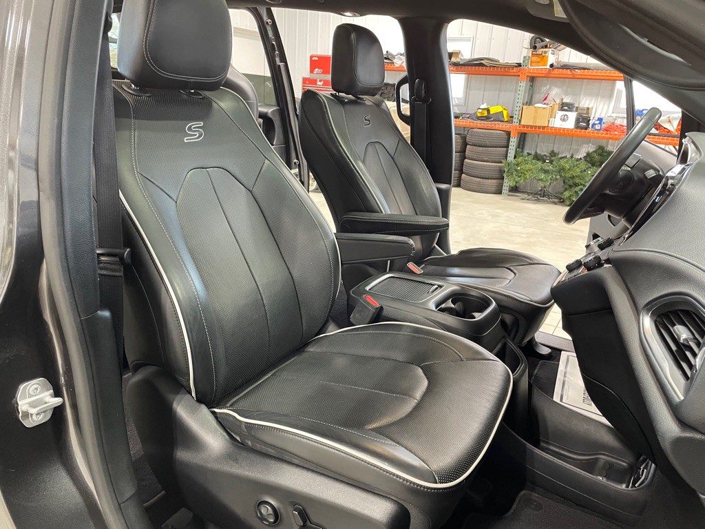 2019 Chrysler Pacifica Image 29