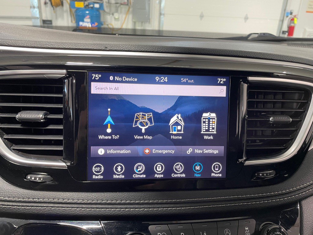 2019 Chrysler Pacifica Image 36