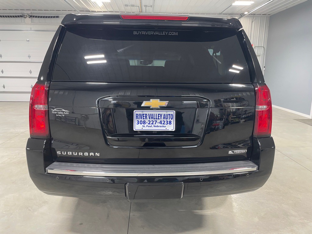 2018 Chevrolet Suburban Image 6