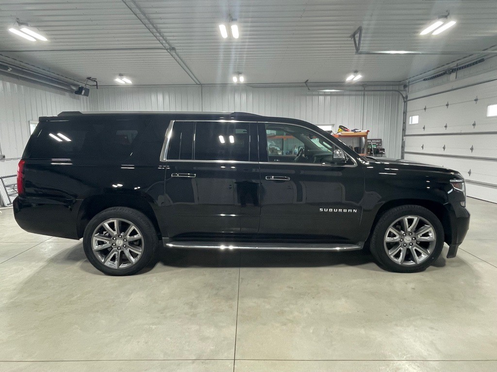 2018 Chevrolet Suburban Image 7