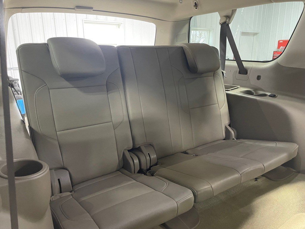 2018 Chevrolet Suburban Image 24
