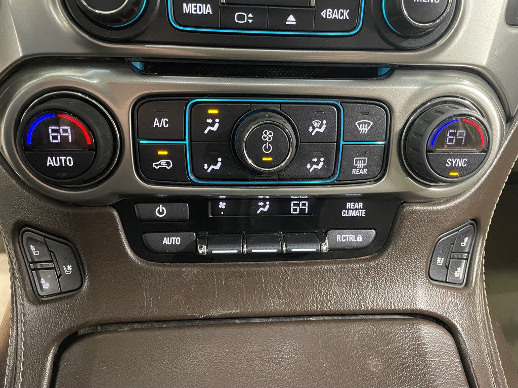 2018 Chevrolet Suburban Image 37