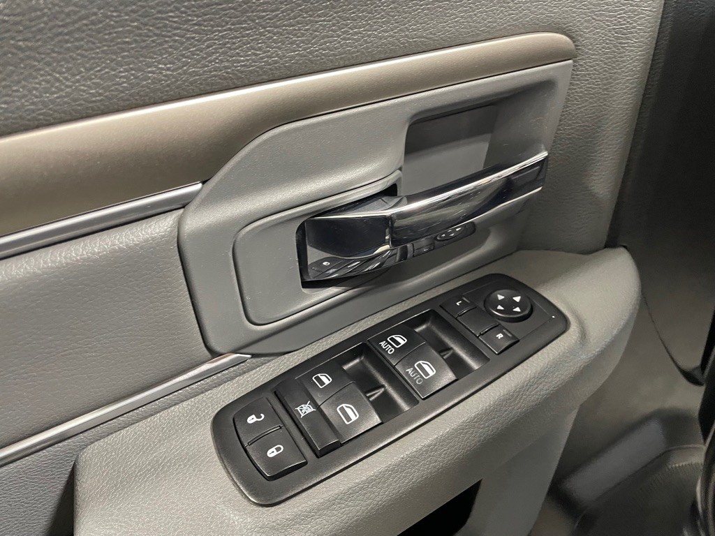 2015 RAM 1500 Image 12