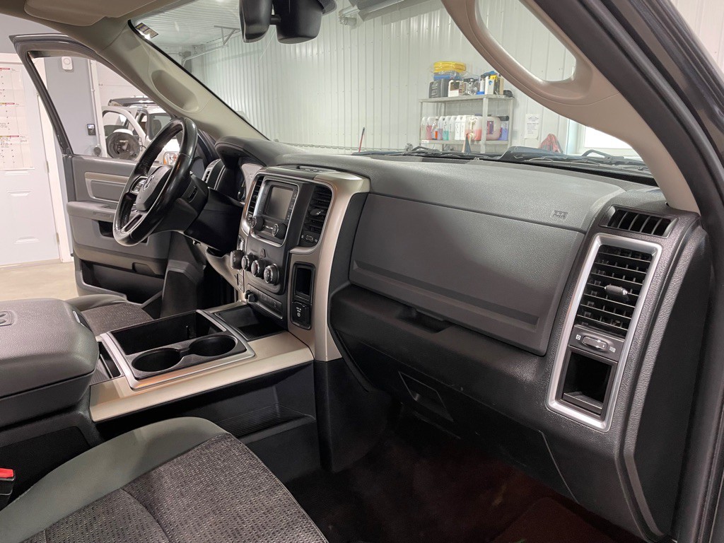 2015 RAM 1500 Image 24