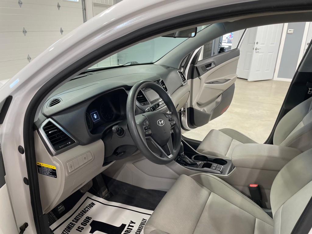 2016 Hyundai Tucson Image 9