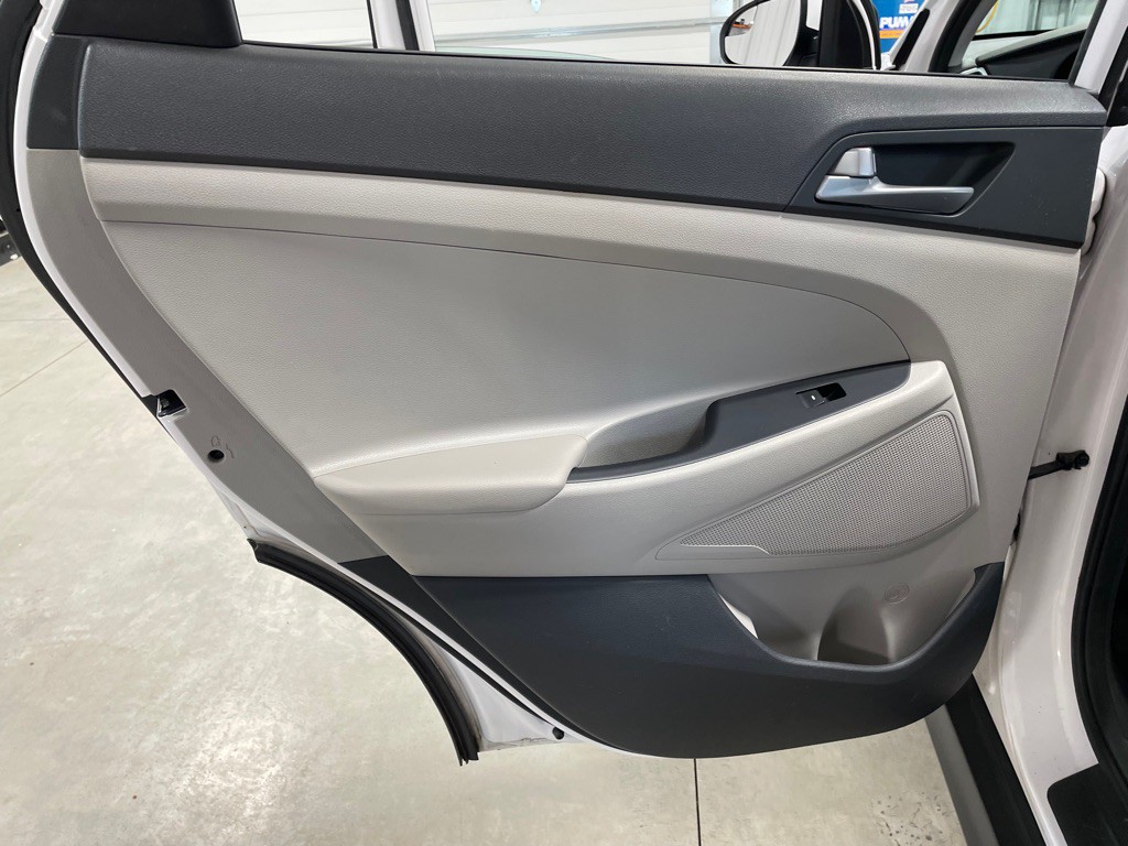 2016 Hyundai Tucson Image 16
