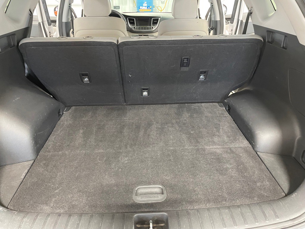 2016 Hyundai Tucson Image 17