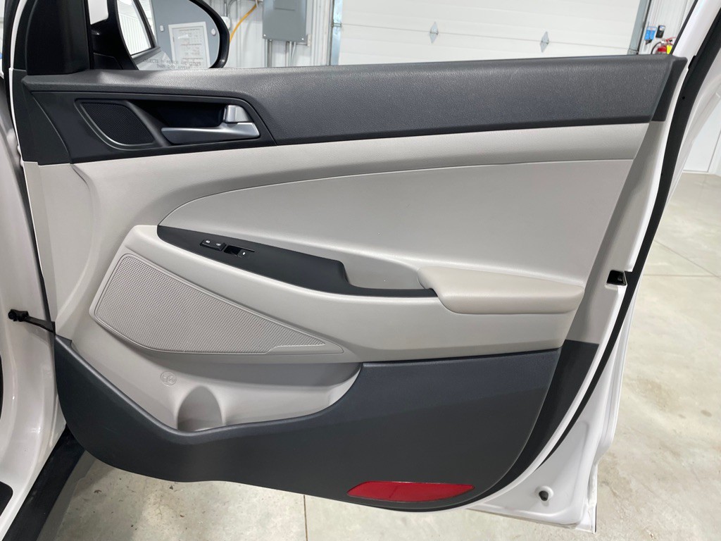 2016 Hyundai Tucson Image 26