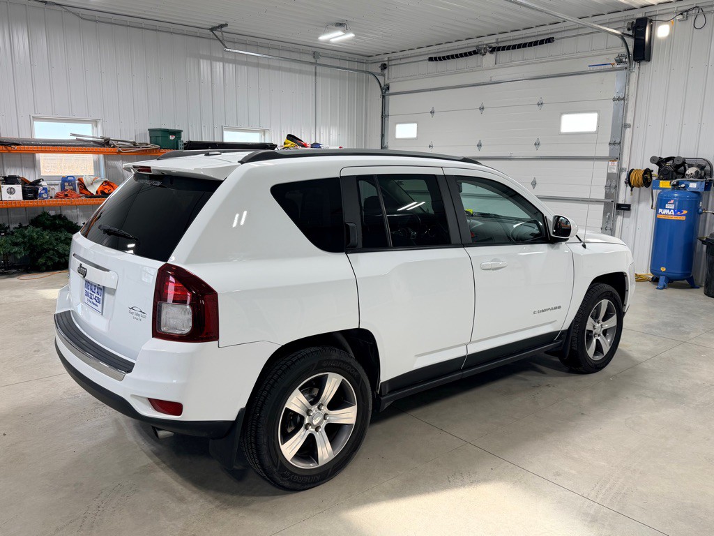 2017 Jeep Compass Image 5
