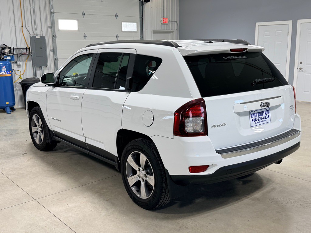 2017 Jeep Compass Image 7