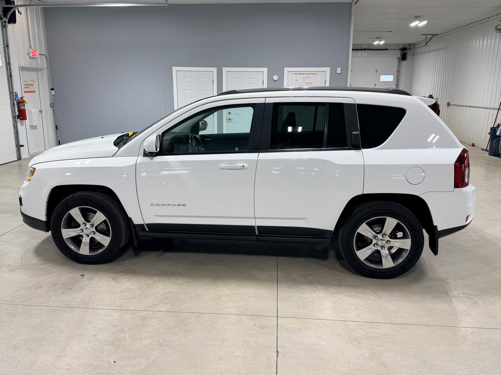 2017 Jeep Compass Image 8