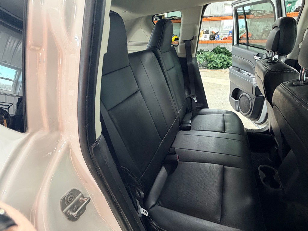 2017 Jeep Compass Image 16