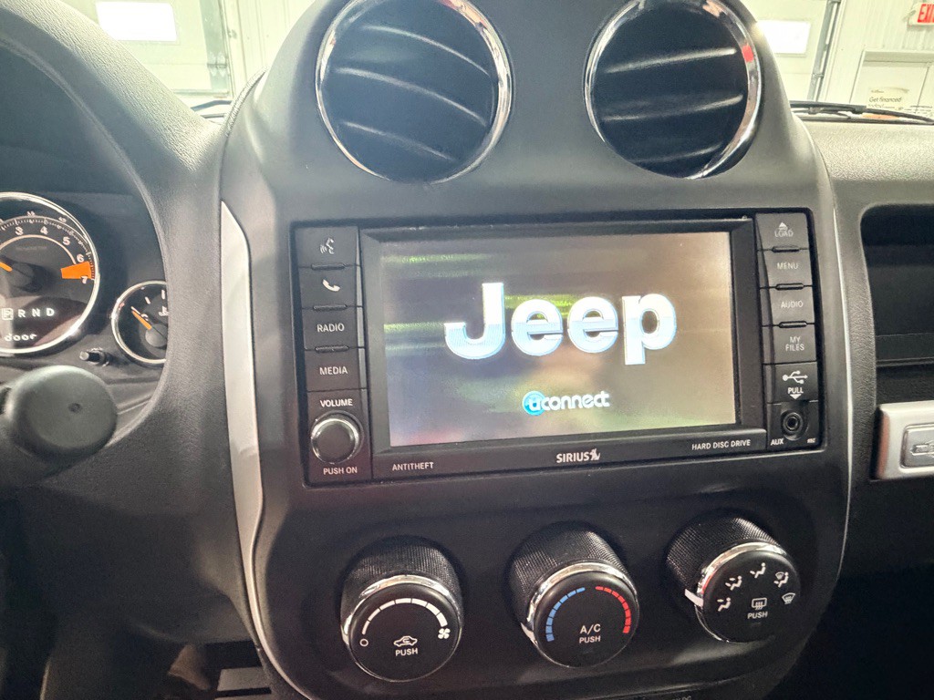 2017 Jeep Compass Image 29