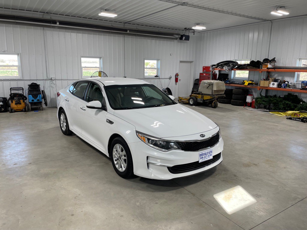 2018 Kia Optima Image 1