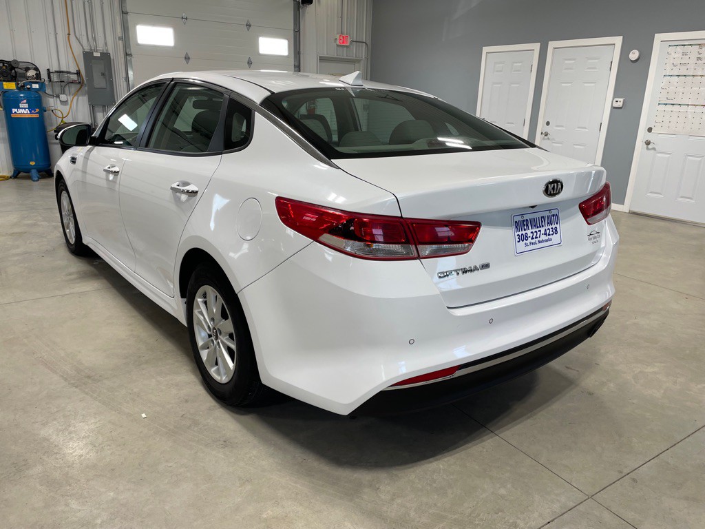 2018 Kia Optima Image 5