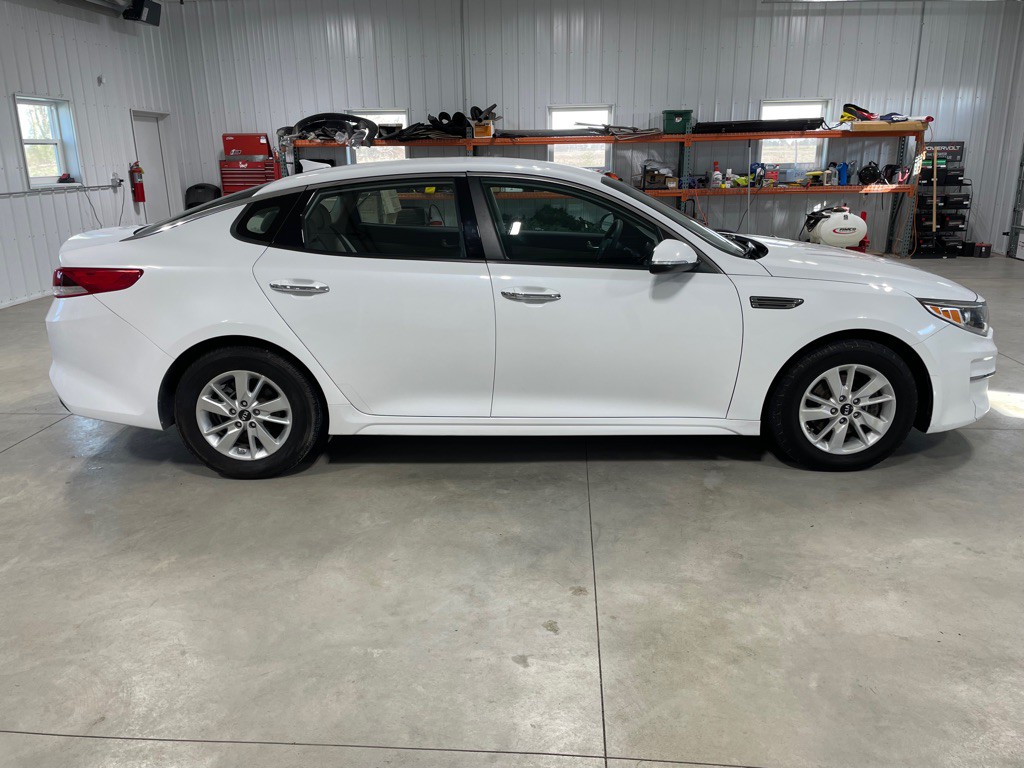 2018 Kia Optima Image 8
