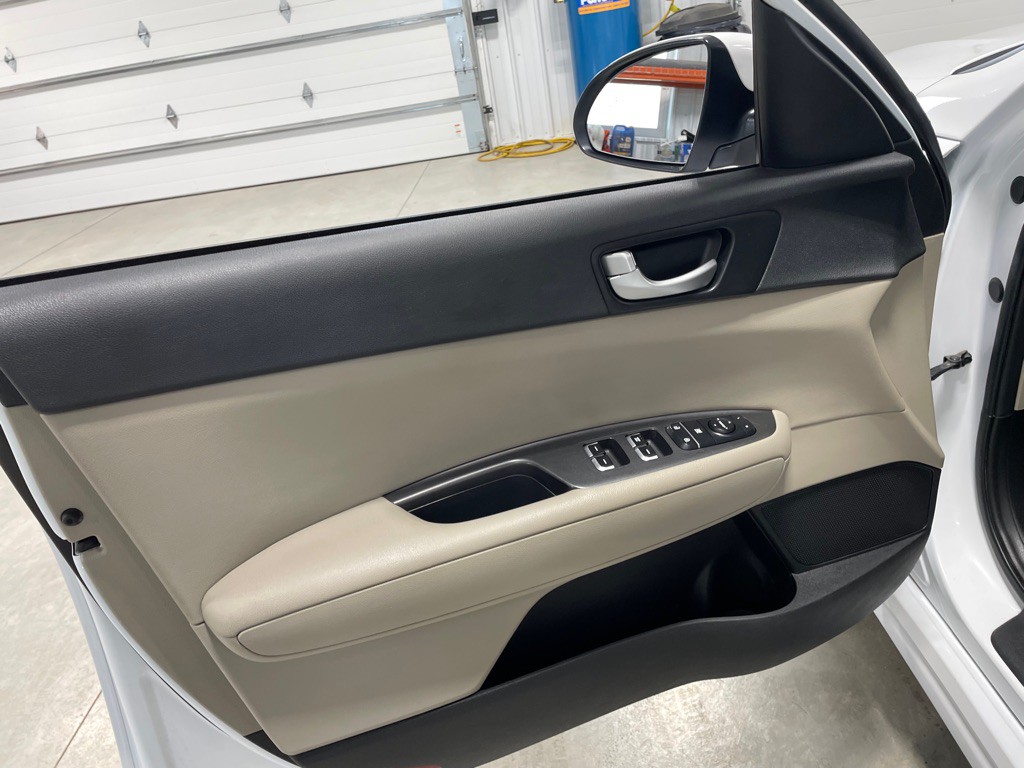 2018 Kia Optima Image 12