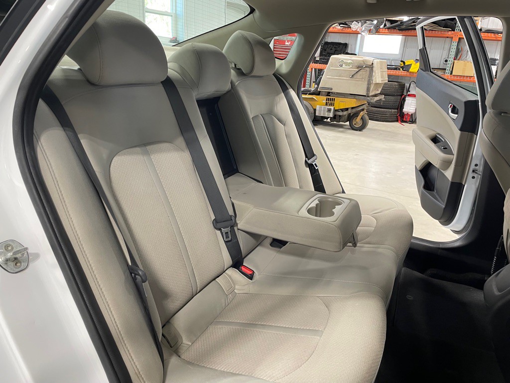 2018 Kia Optima Image 17