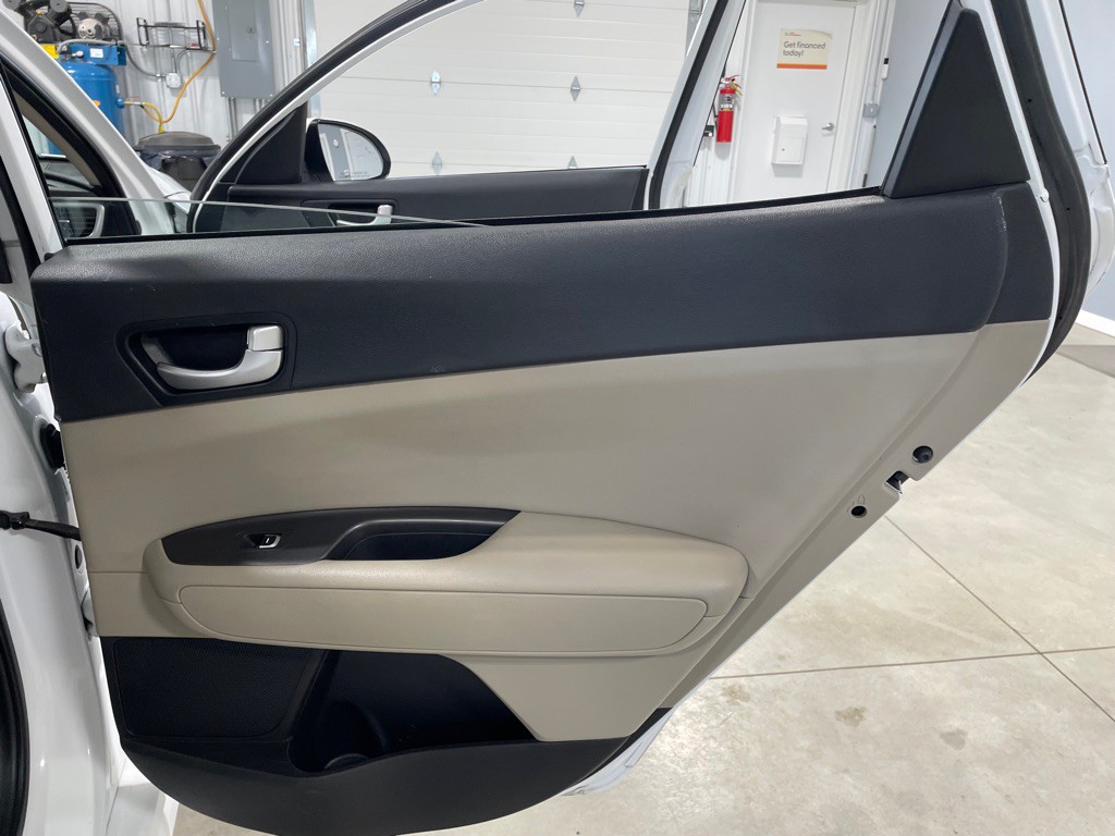 2018 Kia Optima Image 18