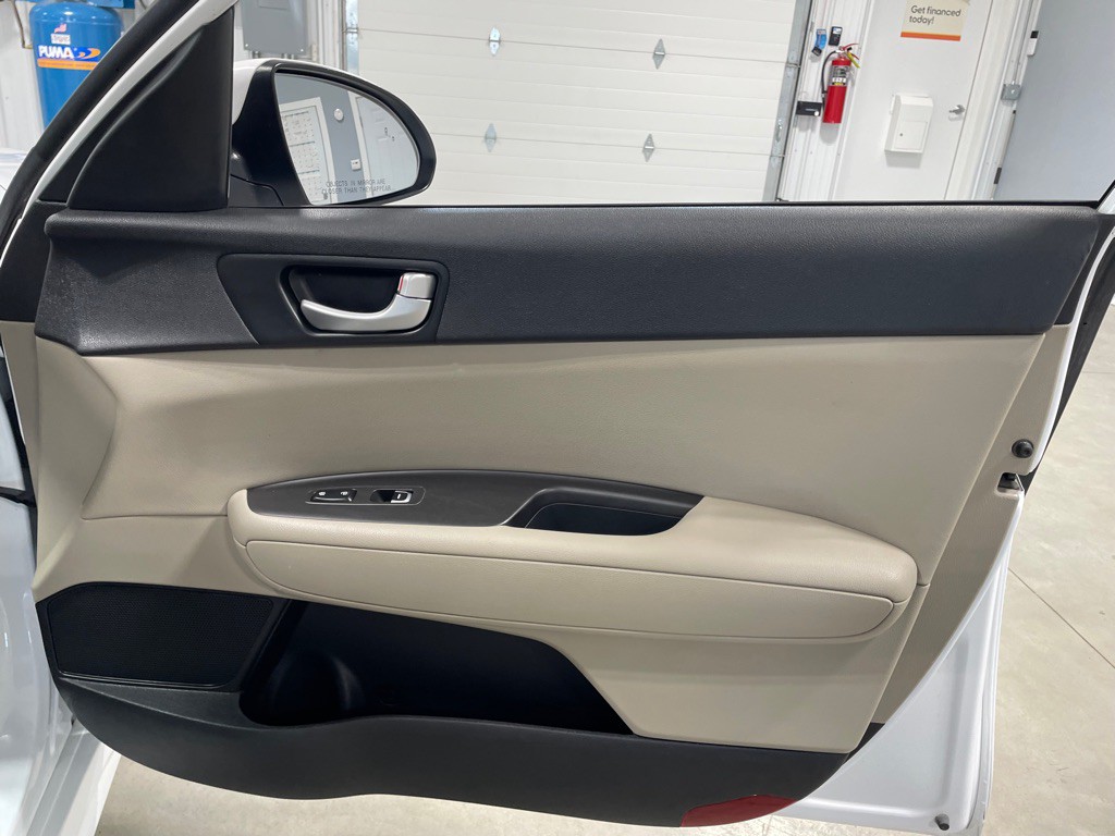 2018 Kia Optima Image 21