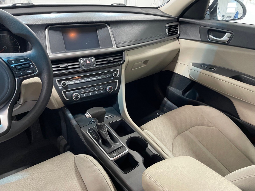 2018 Kia Optima Image 29