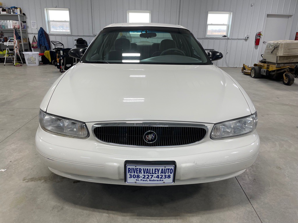 2003 Buick Century Image 2