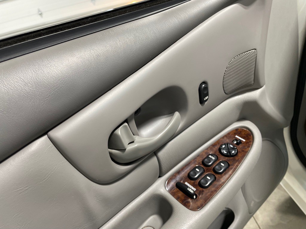 2003 Buick Century Image 12