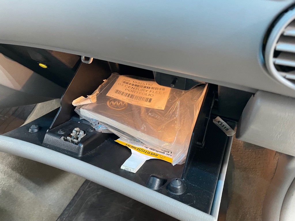 2003 Buick Century Image 23