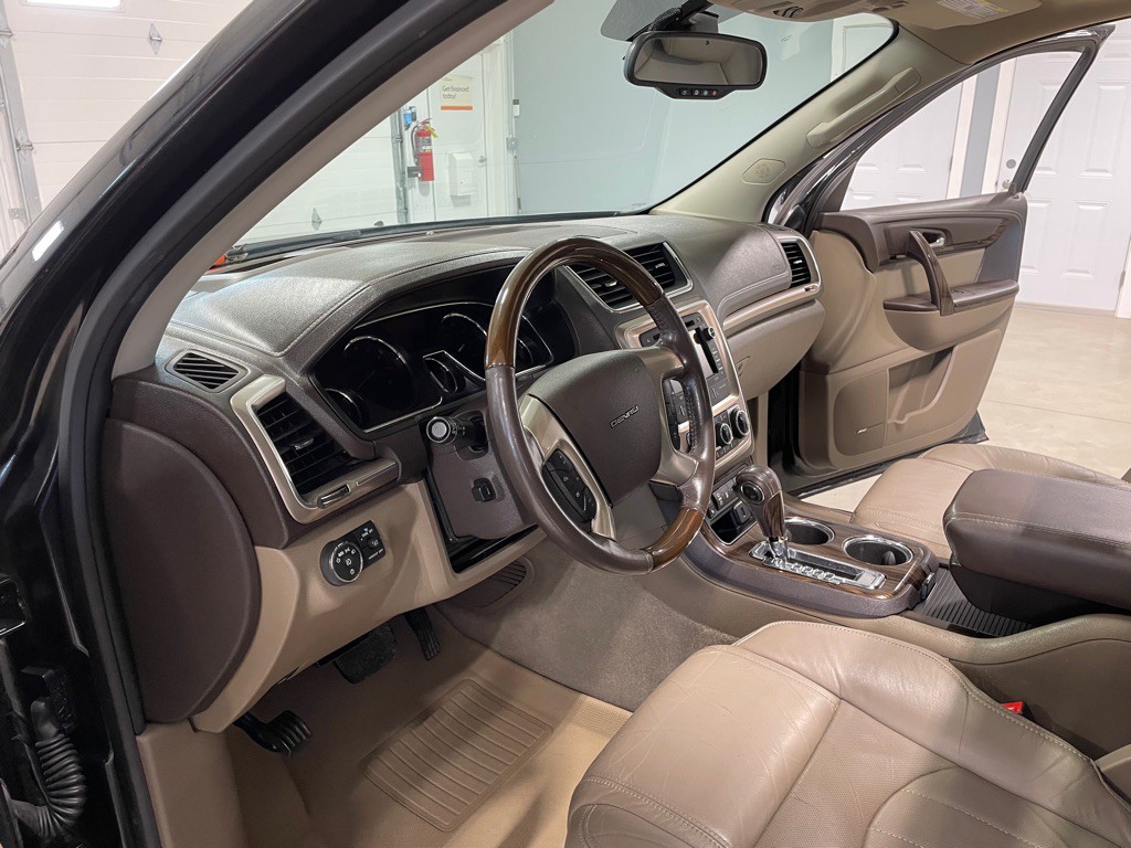 2015 GMC Acadia Image 9