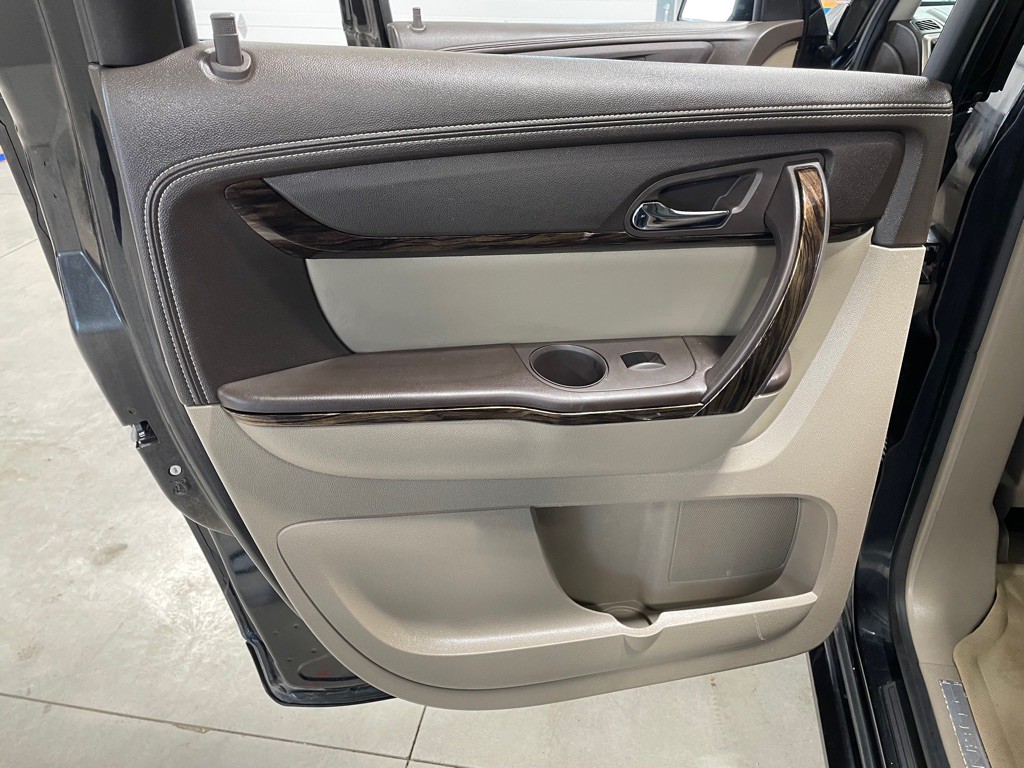 2015 GMC Acadia Image 17