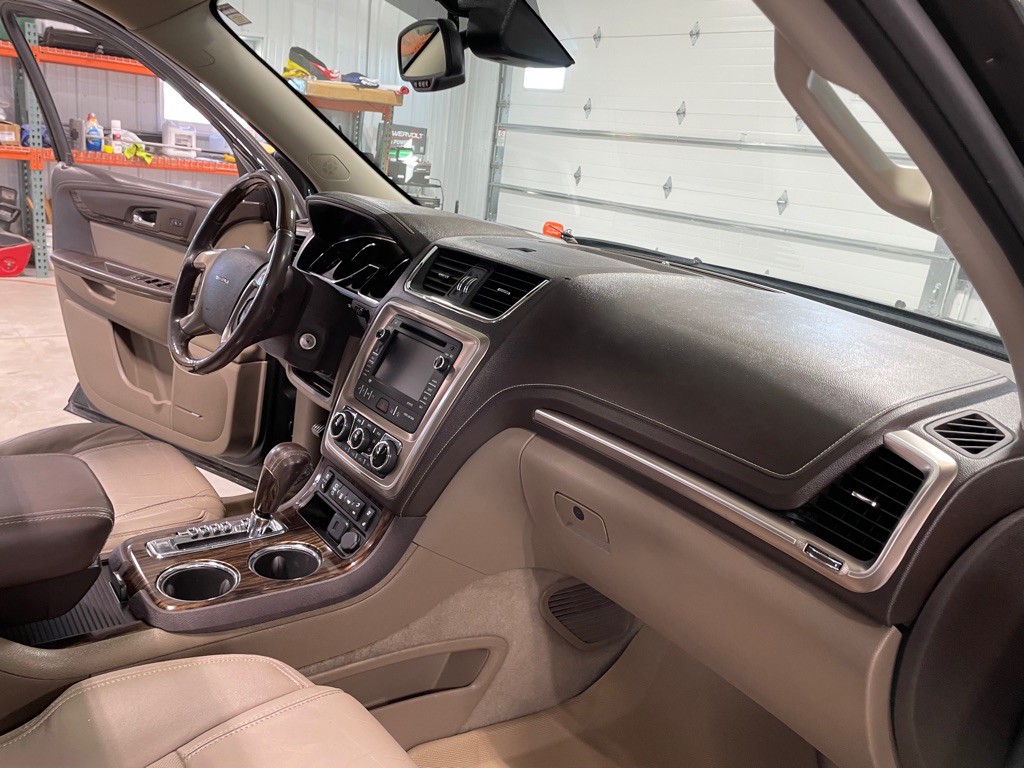2015 GMC Acadia Image 24