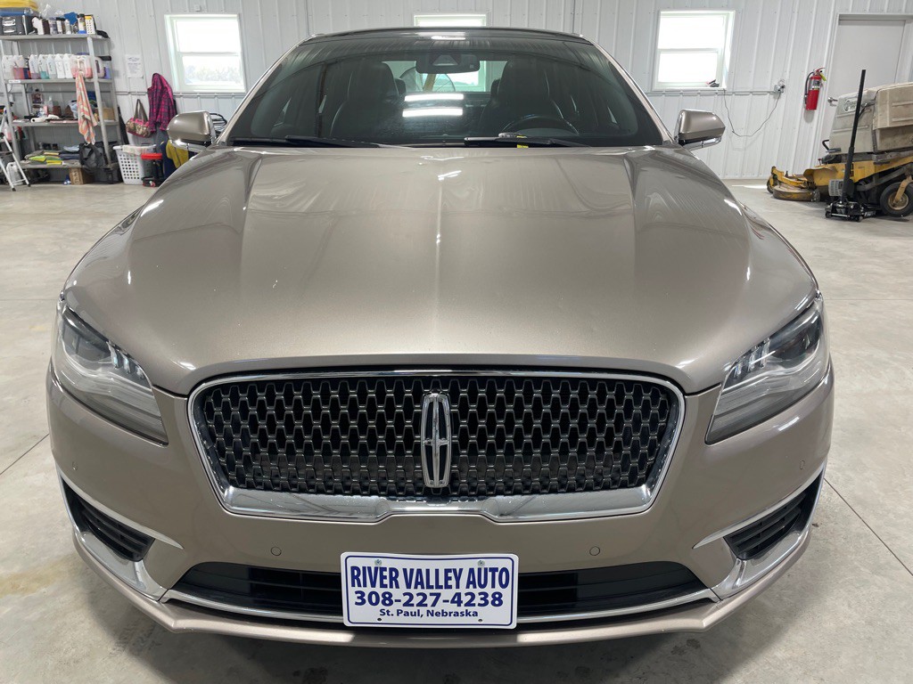 2018 Lincoln MKZ Image 2