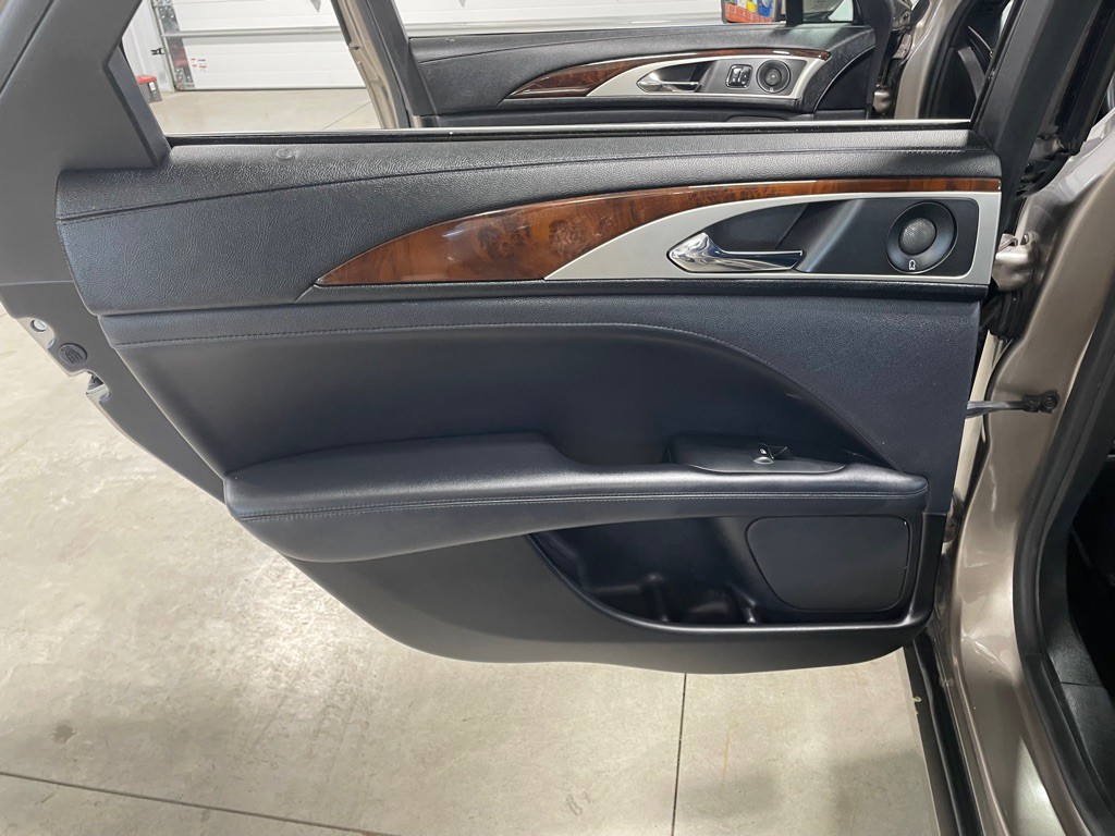 2018 Lincoln MKZ Image 16