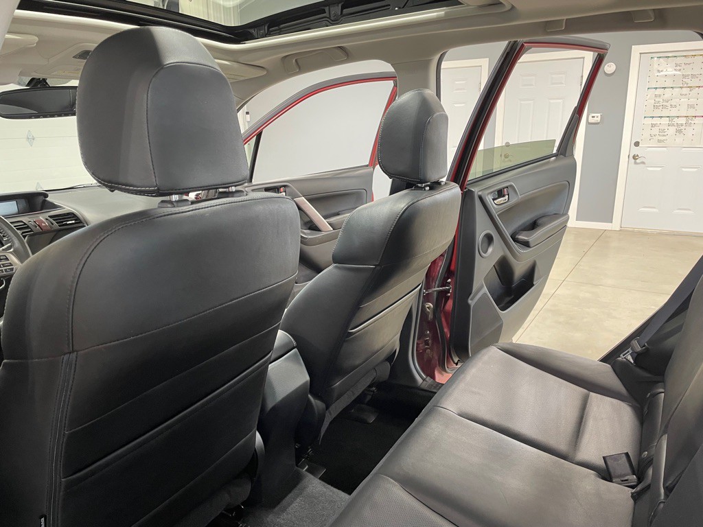 2015 Subaru Forester Image 14