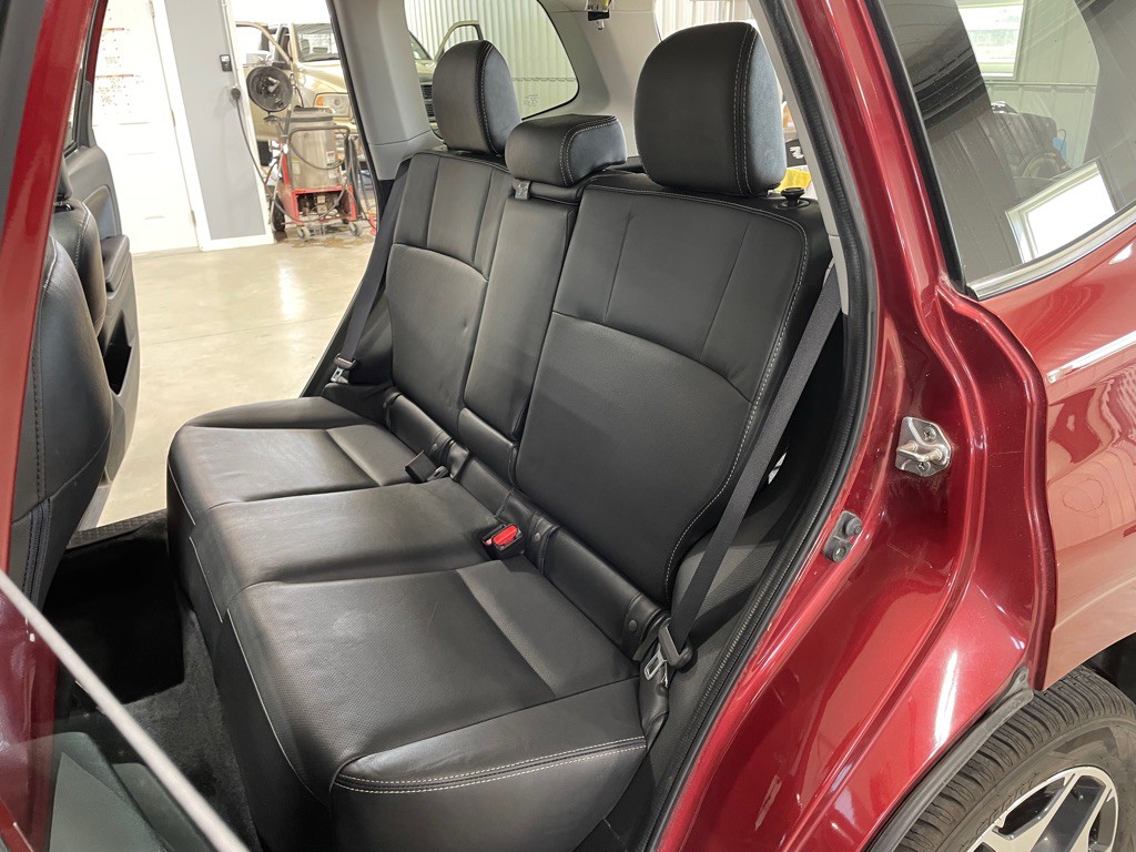 2015 Subaru Forester Image 15