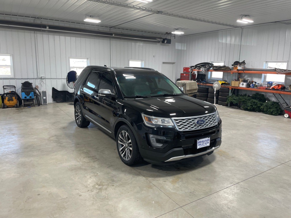 2016 Ford Explorer Image 1