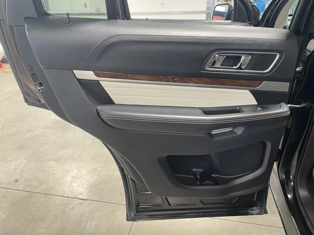 2016 Ford Explorer Image 20