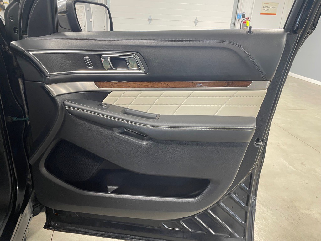 2016 Ford Explorer Image 33