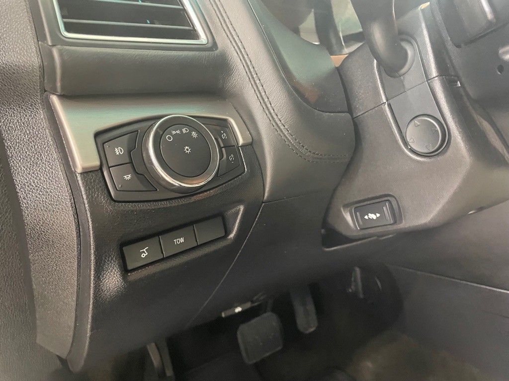 2016 Ford Explorer Image 34