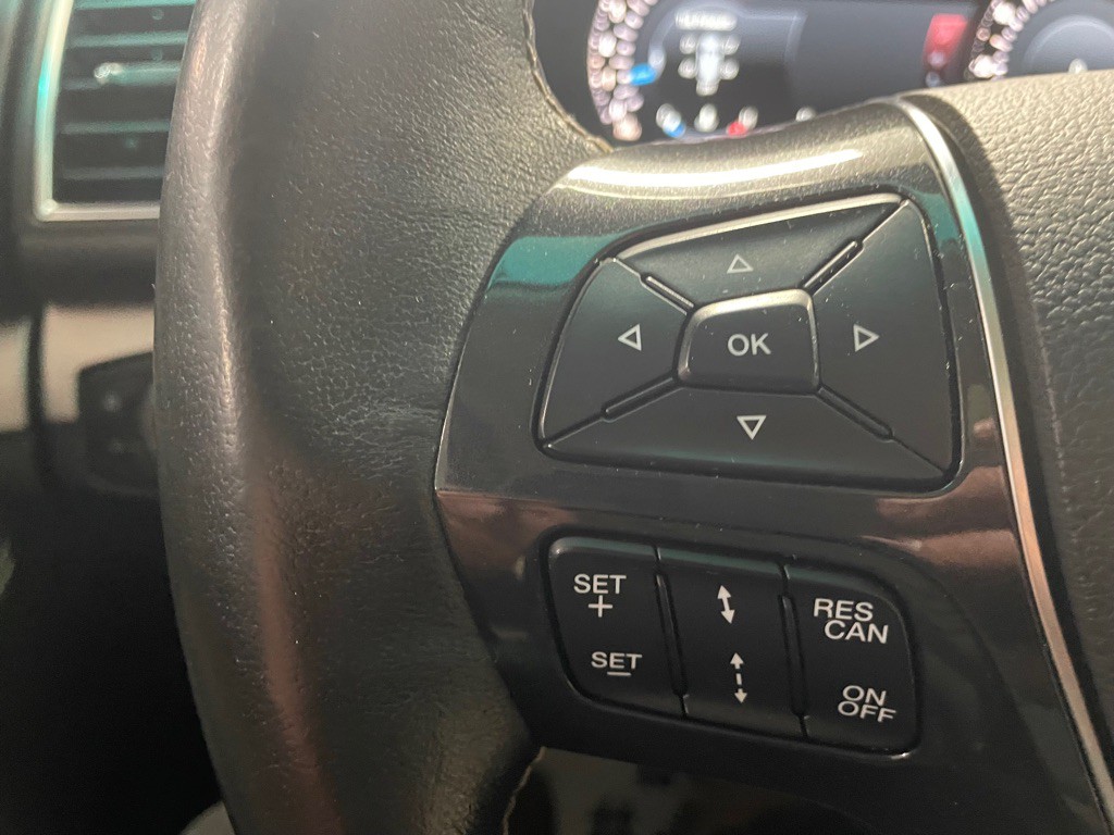 2016 Ford Explorer Image 37