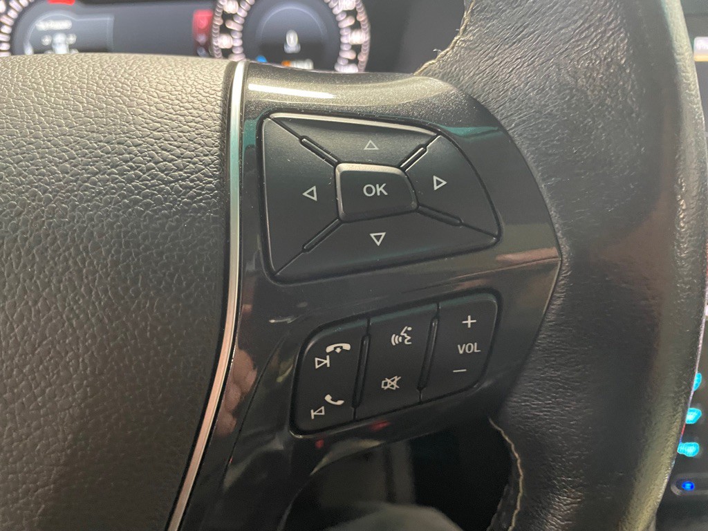 2016 Ford Explorer Image 38