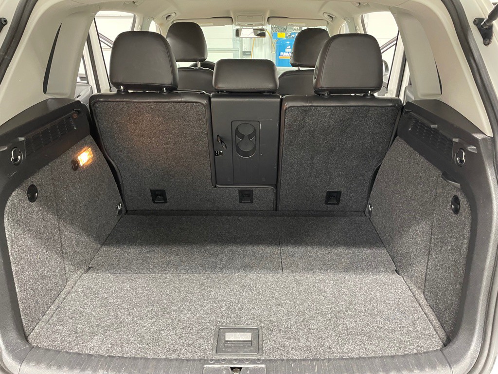2012 Volkswagen Tiguan Image 16