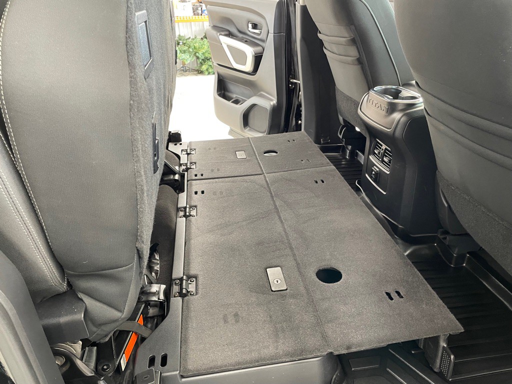 2017 Nissan Titan Image 20