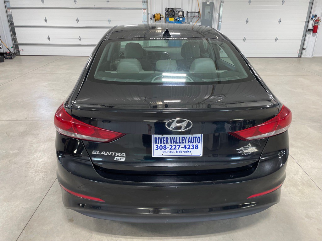 2017 Hyundai Elantra Image 6