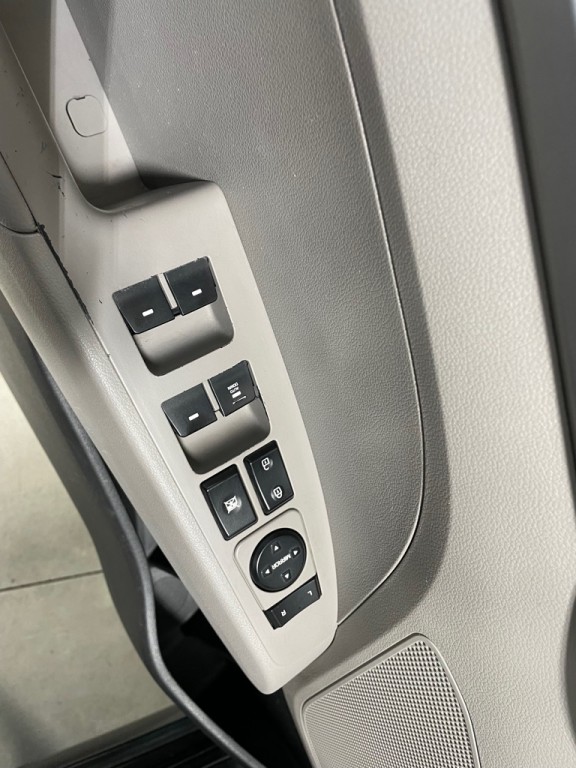 2017 Hyundai Elantra Image 11
