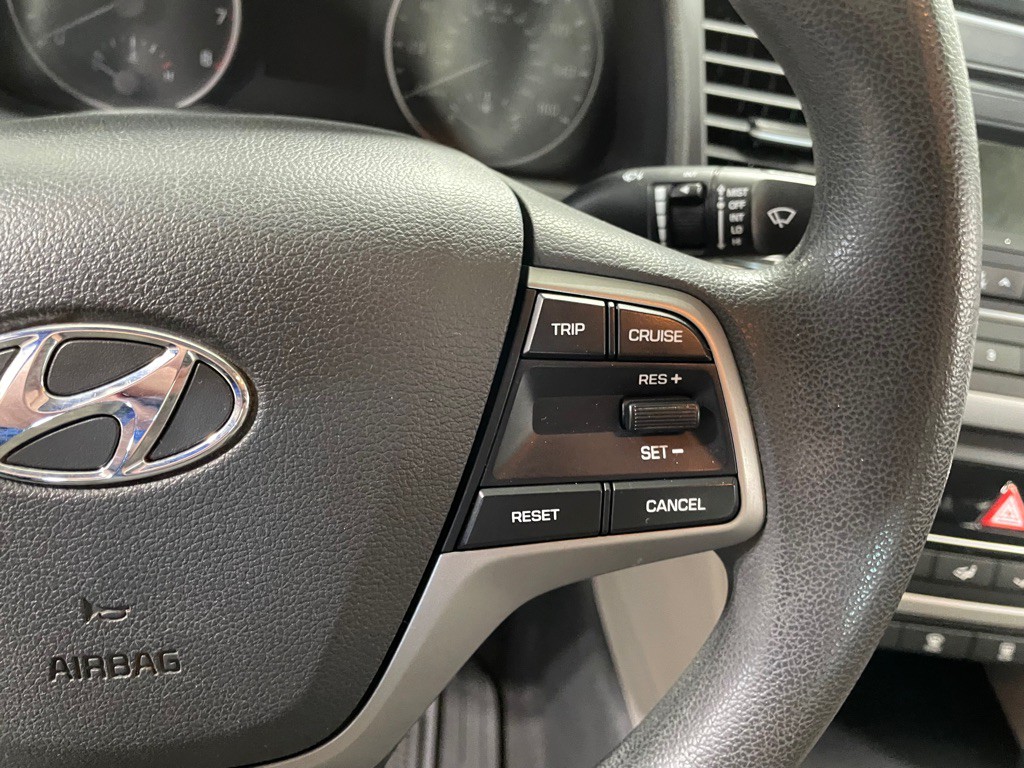 2017 Hyundai Elantra Image 28