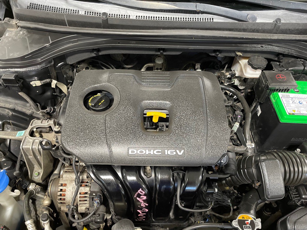 2017 Hyundai Elantra Image 34