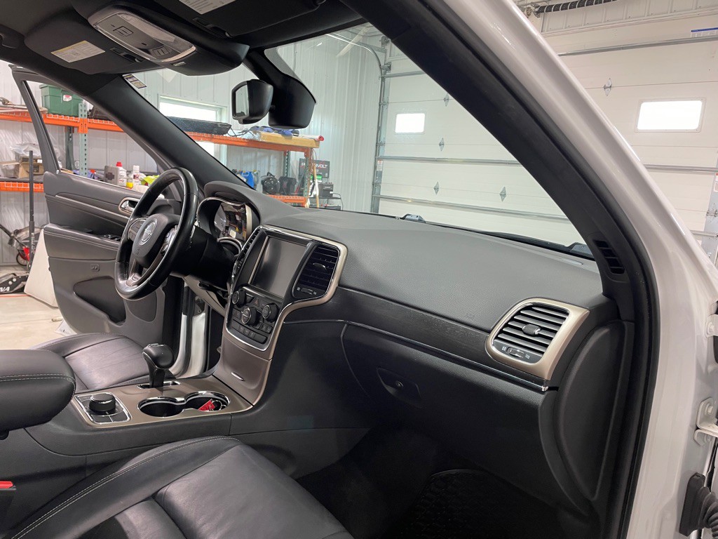 2015 Jeep Grand Cherokee Image 24